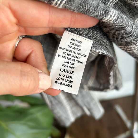 Elan peasant blouse grey/white size large - Picture 6 of 7